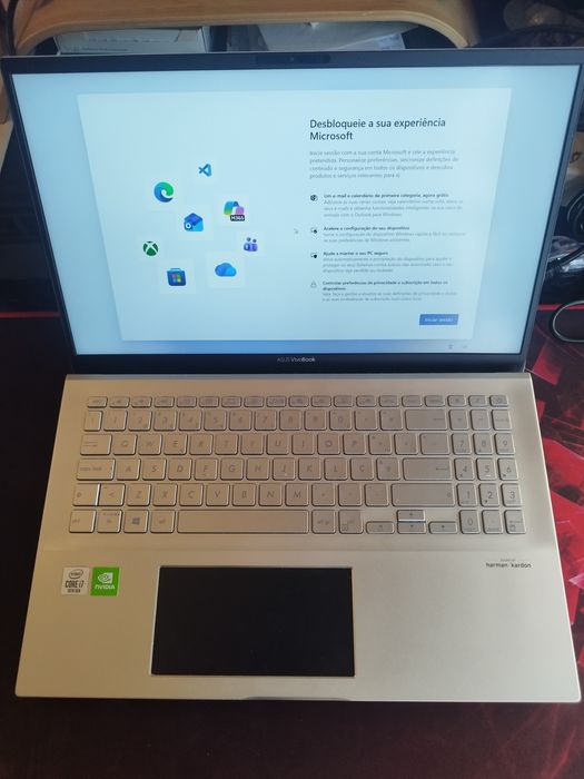 Portátil Asus VivoBook S15 15.6" S532FL com carregador incluído
