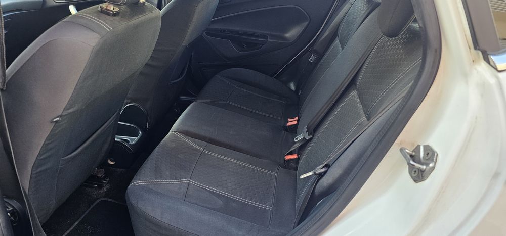 Ford fiesta 1.5 tdci como novo 11