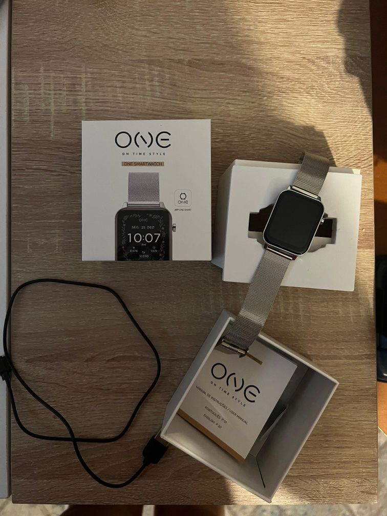 One® Smartwatch OSW9626SM41L MagicCall Relógio Mulher - Silver Mesh Pr