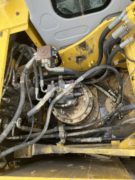 Гусеничний екскаватор NEW HOLLAND E305