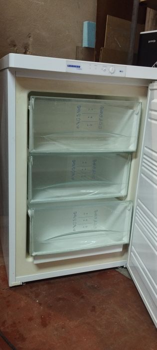 Морозильна камера liebherr