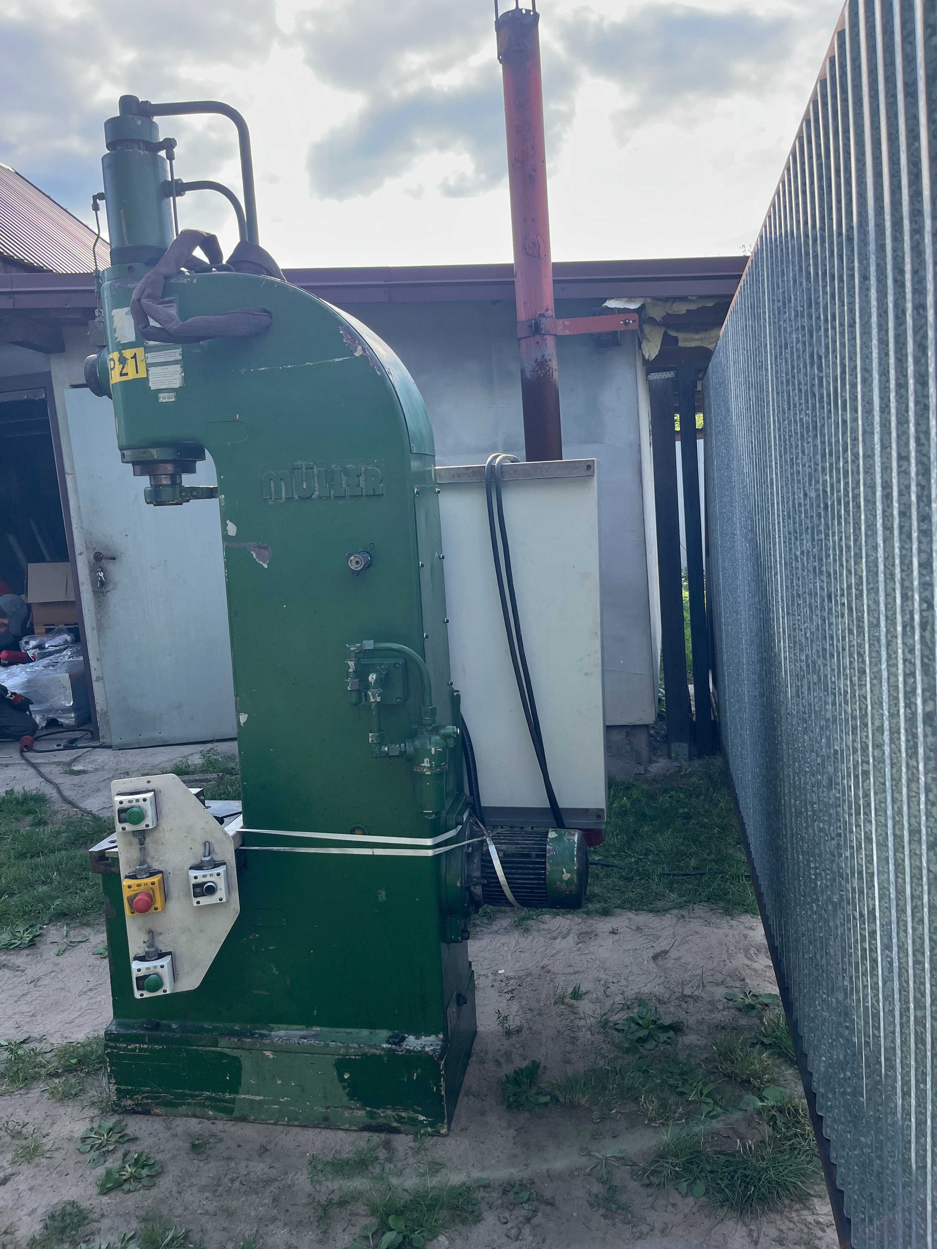 Prasa hydrauliczna Müller Weingarten HEP 10 T, Niemiecka solidność