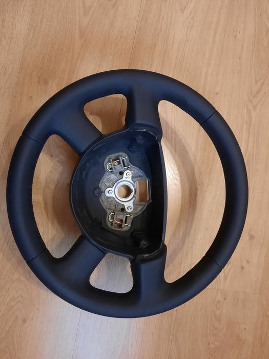 Volkswagen B6  руль, кермо обшитий