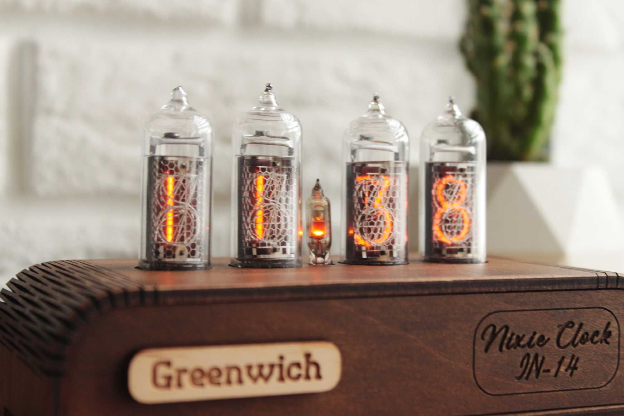 Годинник nixie clock на лампах, индикаторах ИН-14