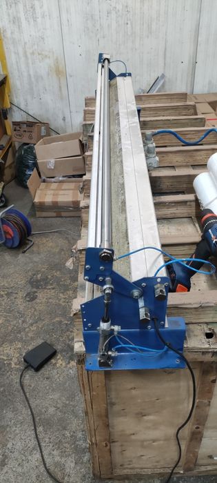 Zgrzewarka impulsowa do foli AVC