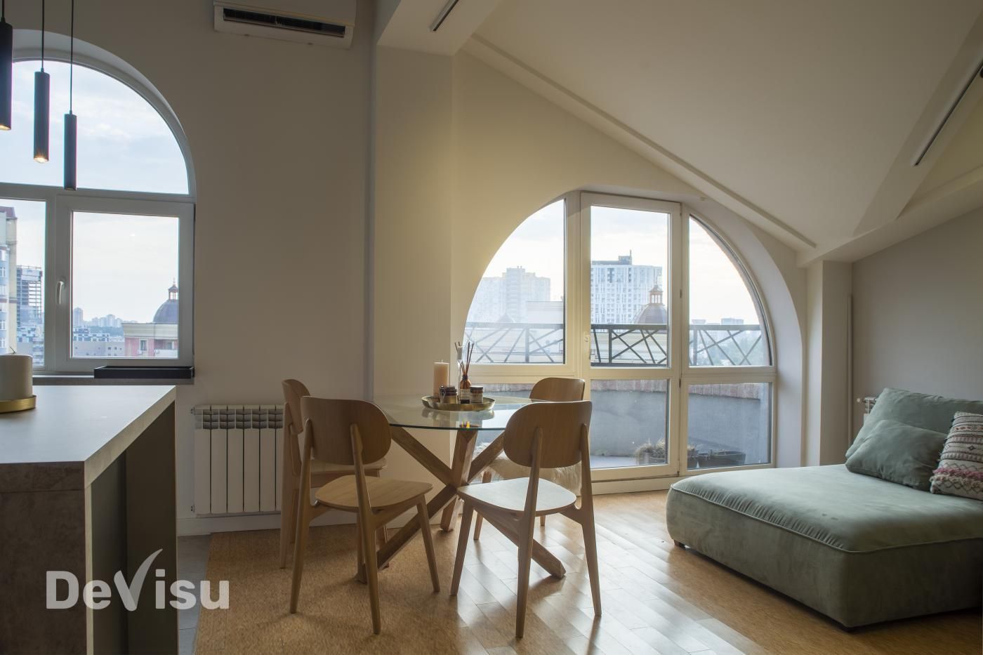 Дизайнерська 2-кімнатна квартира (76м2), Чорновола, Центр