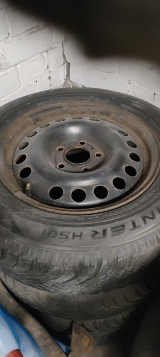 Sprzedam koła z oponami zimowymi 195/65/15