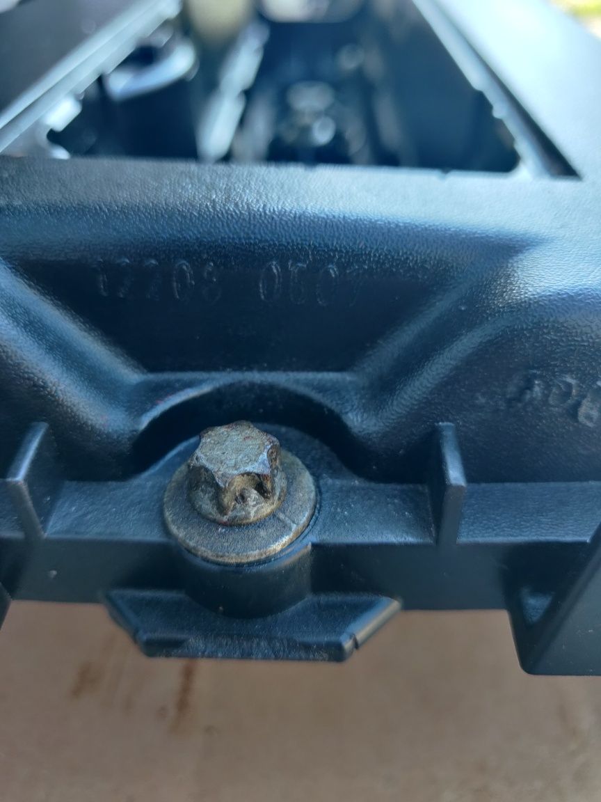 Клапанна  кришка Opel Z18XER