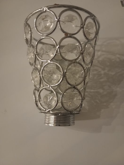 Klosz do kinkietu, żyrandola z kryształkami.