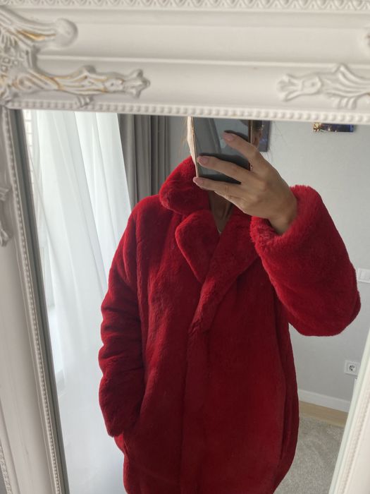 Шуба червона фірми Yavorsky