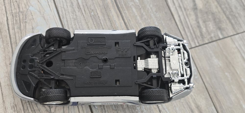Bburago Porsche 911 Carreara 1997 Unikat Kit Collection
