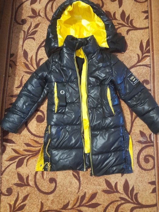 Зимова куртка на 8-10р