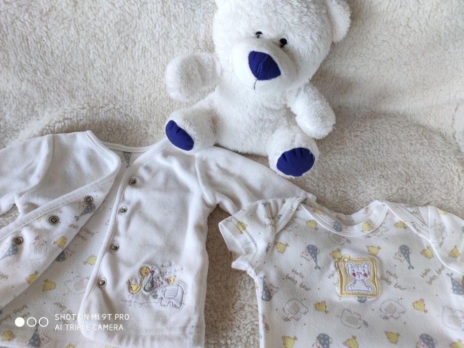 Zestaw ubranek 0-3 m kaftanik, body, spodenki, czapeczka, +GRATIS
