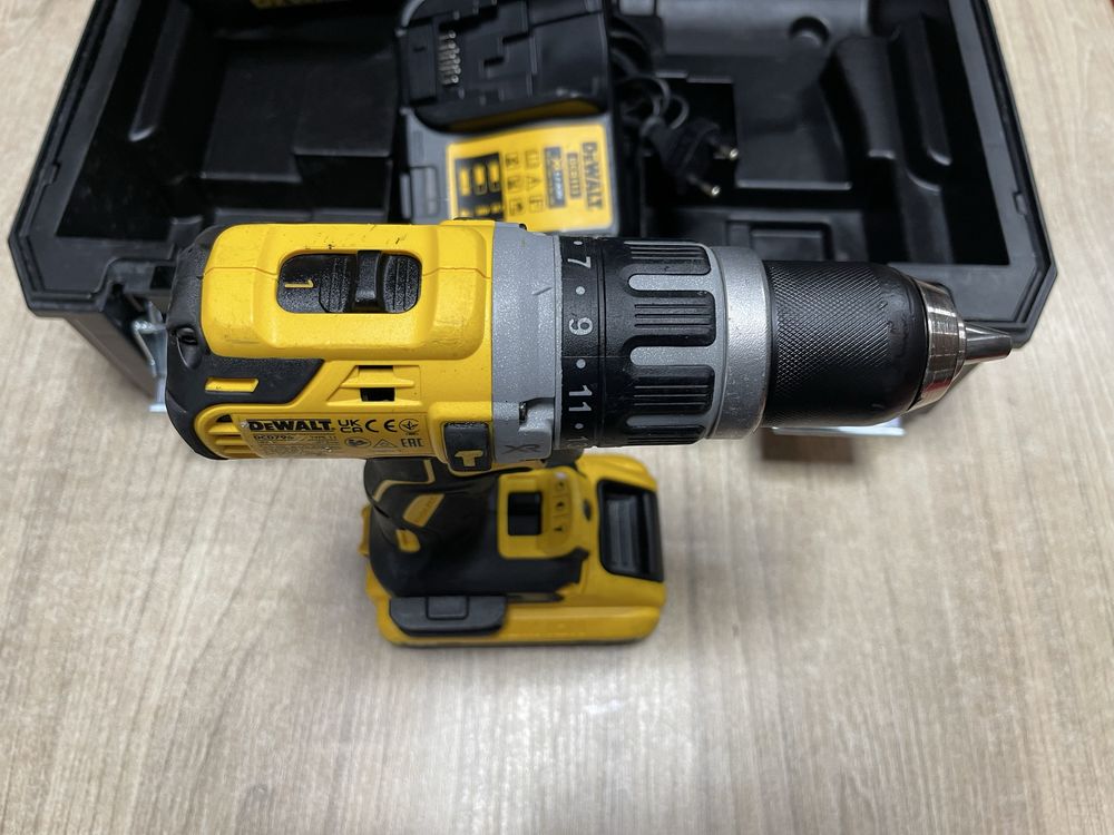 Dewalt DCD796 / вживаний, безщітковий шурупокрут Девольт