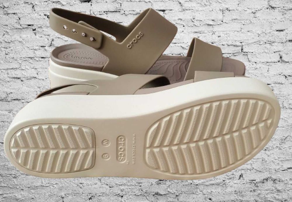 Босоніжки жіночі Crocs