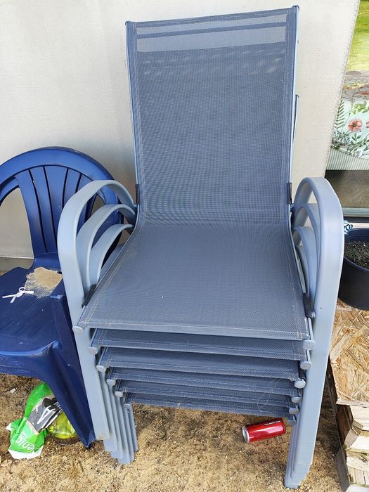 Stół i krzesła ogrodowe