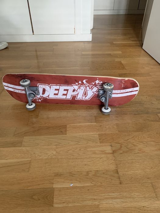 Skate deeply em muito bom estado