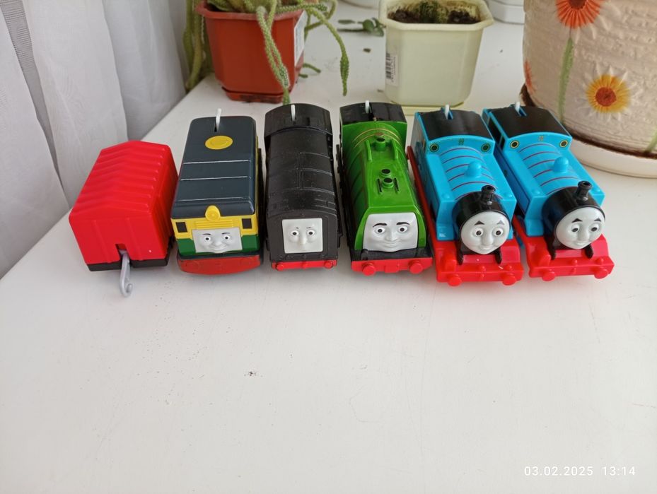 Паровозик томас залізна дорога для малечі