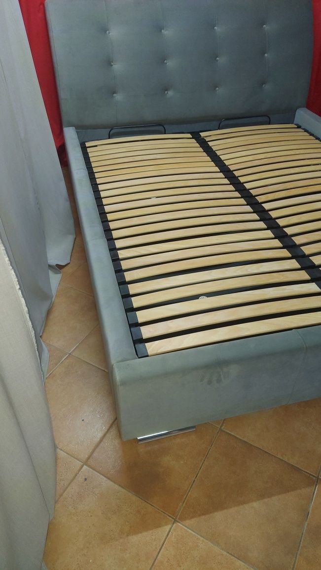 Łóżko sypialniane 160x200 tapicerowane szare z pojemnikiem na pościel