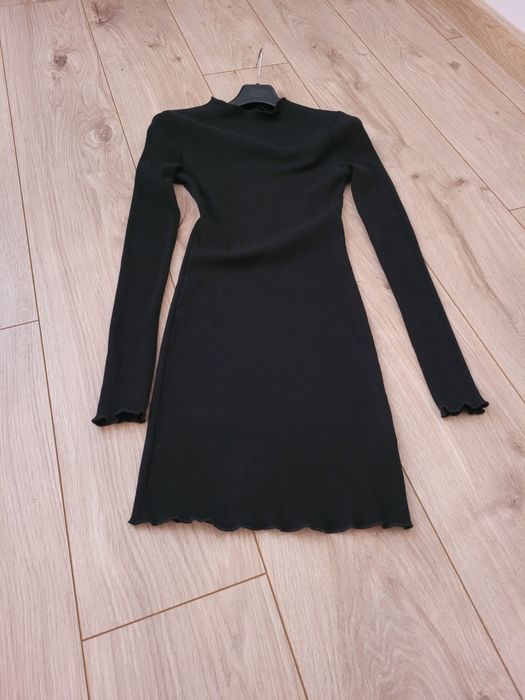 Mała czarna, prążkowana, sukienka dzianinowa. Nowa bez metki