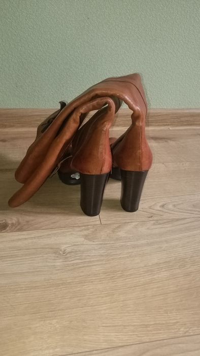 Взуття жіноче осіннє