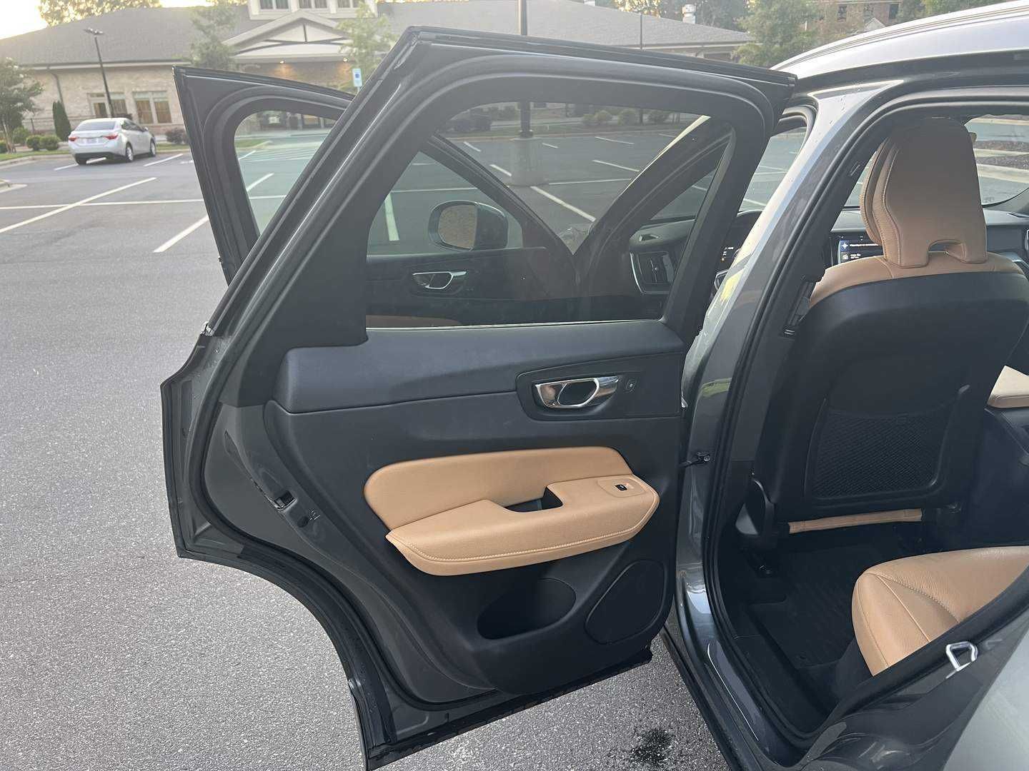 Volvo XC 60 2020 рік