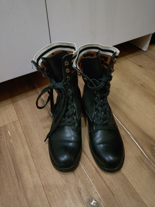 Śliczne buty damskie w modny grecki wzór+Gratis!!!