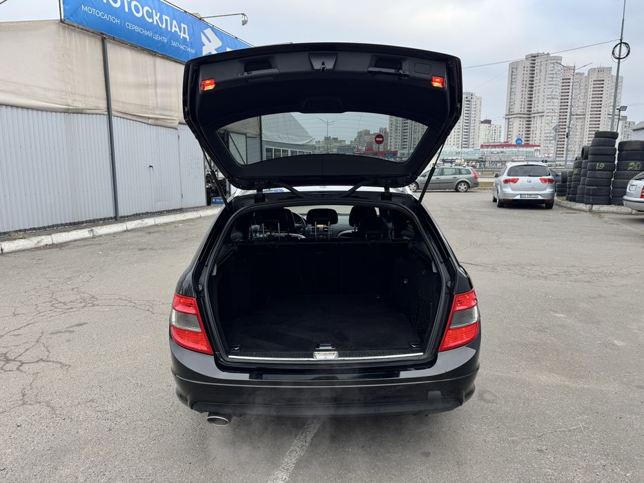 Mercedes Benz C200 1.8 automat з Швейцарії