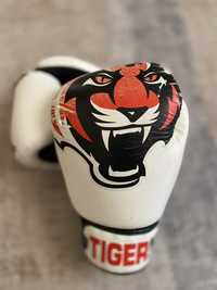 Luvas Tiger Muay Thai 16oz