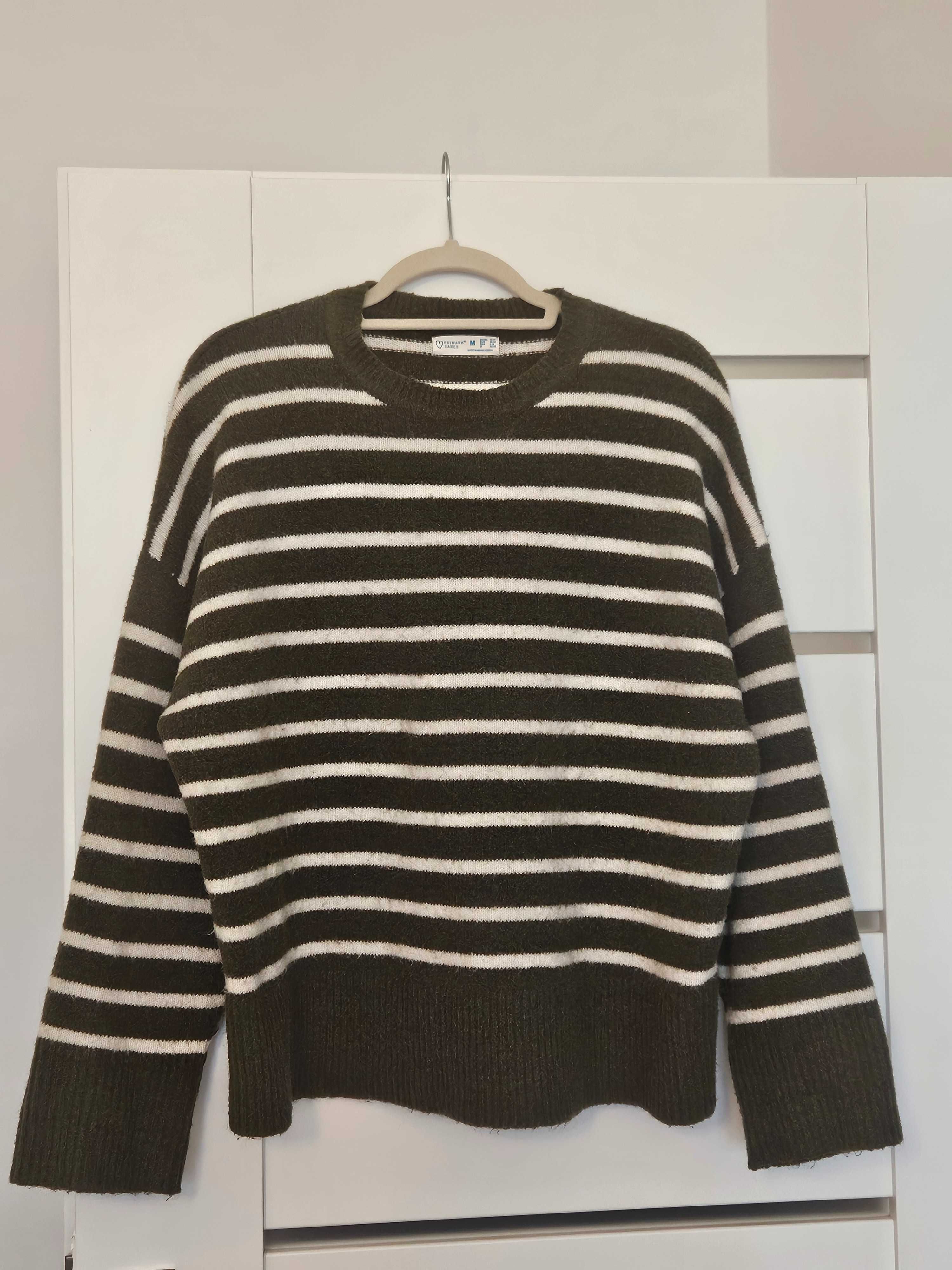 Sweter oversize z dodatkiem wełny 40-42