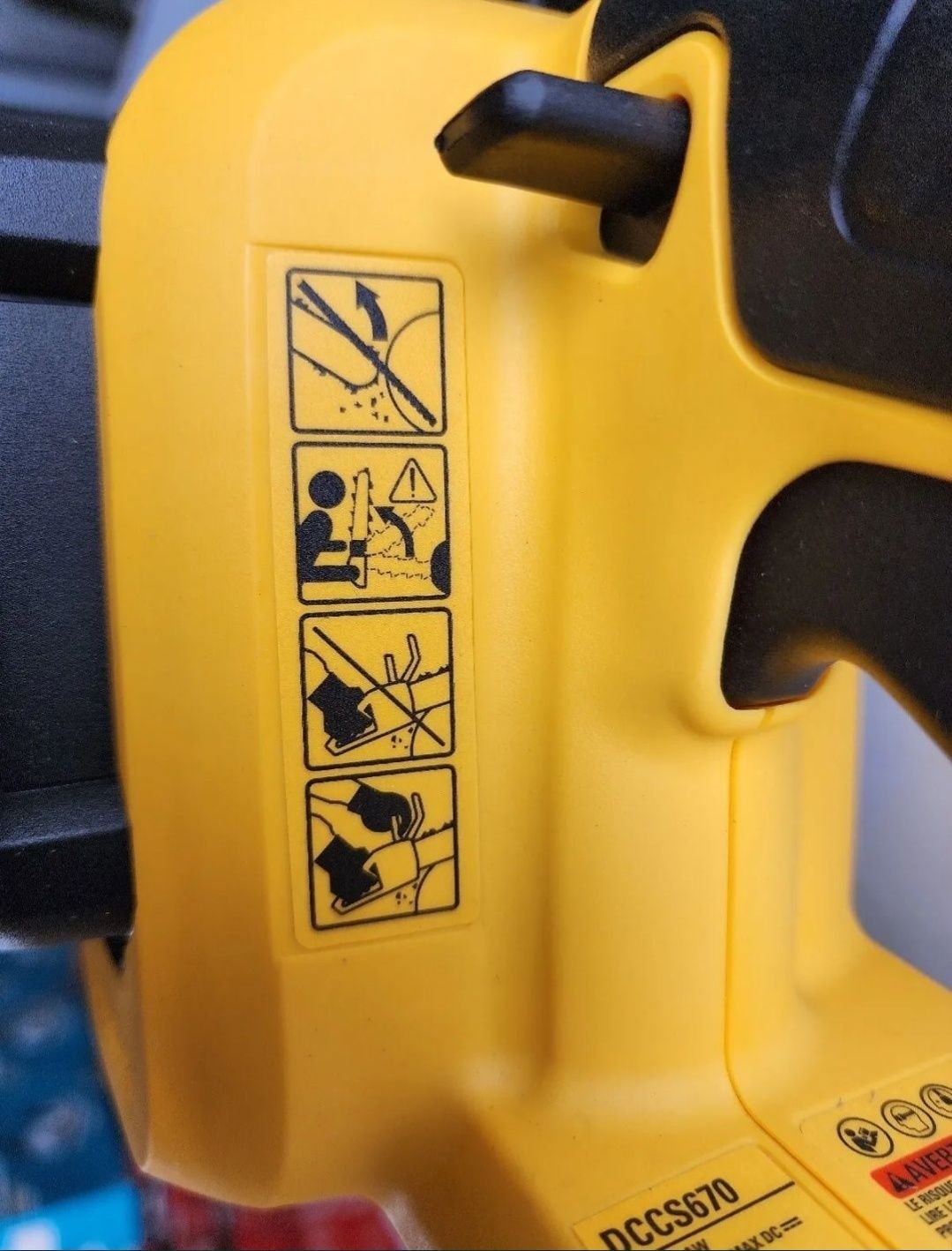 Безщіткова ланцюгова пила DEWALT DCCS670B (DCM575N) FLEXVOLT 60V