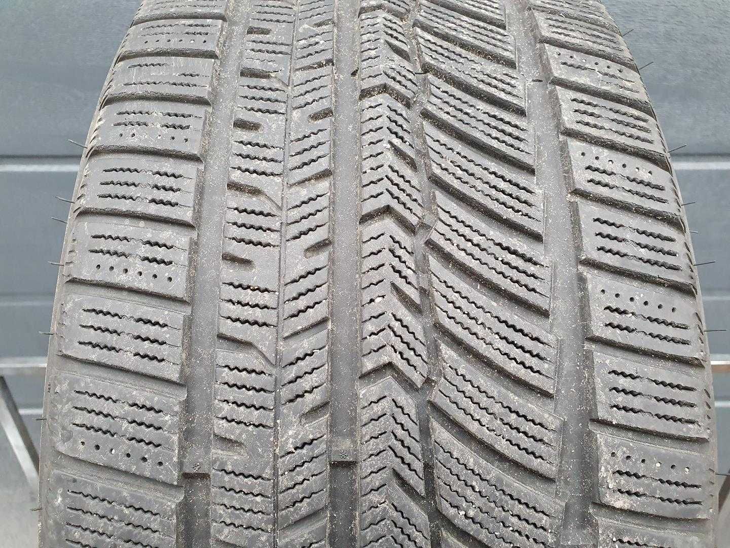 245/40R19 Austone Skadi SP-901 SUV opona pojedynka zima 7,1mm P972