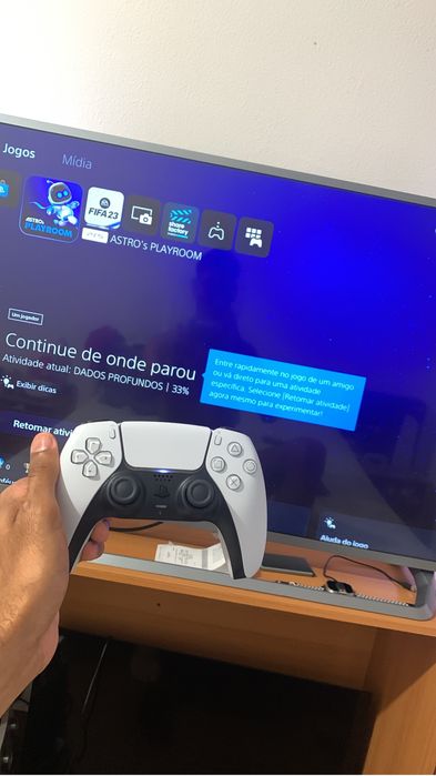 Playstation 5 com 2 comandos