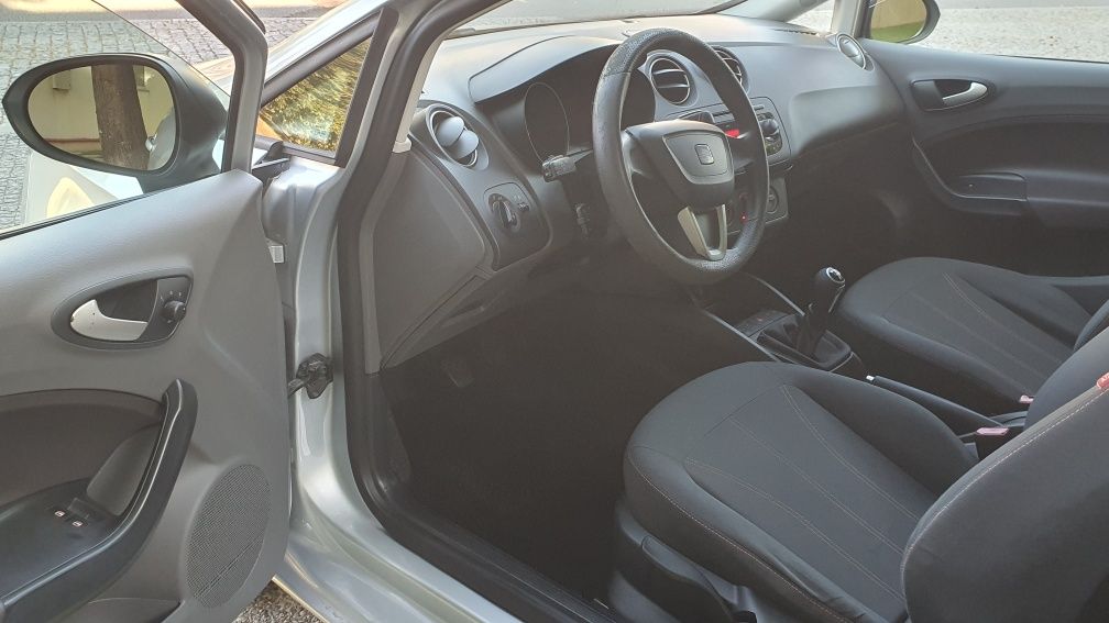 Seat ibiza Tdi, 5 lugares, 2010, impecável