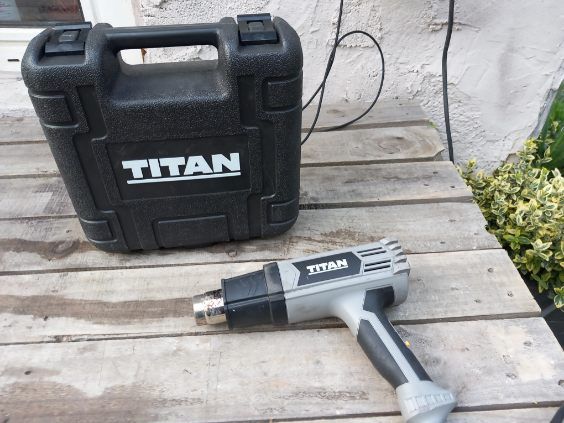 Titan TTB773HTG 2000W OPALARKA Elektryczna 2000 W
