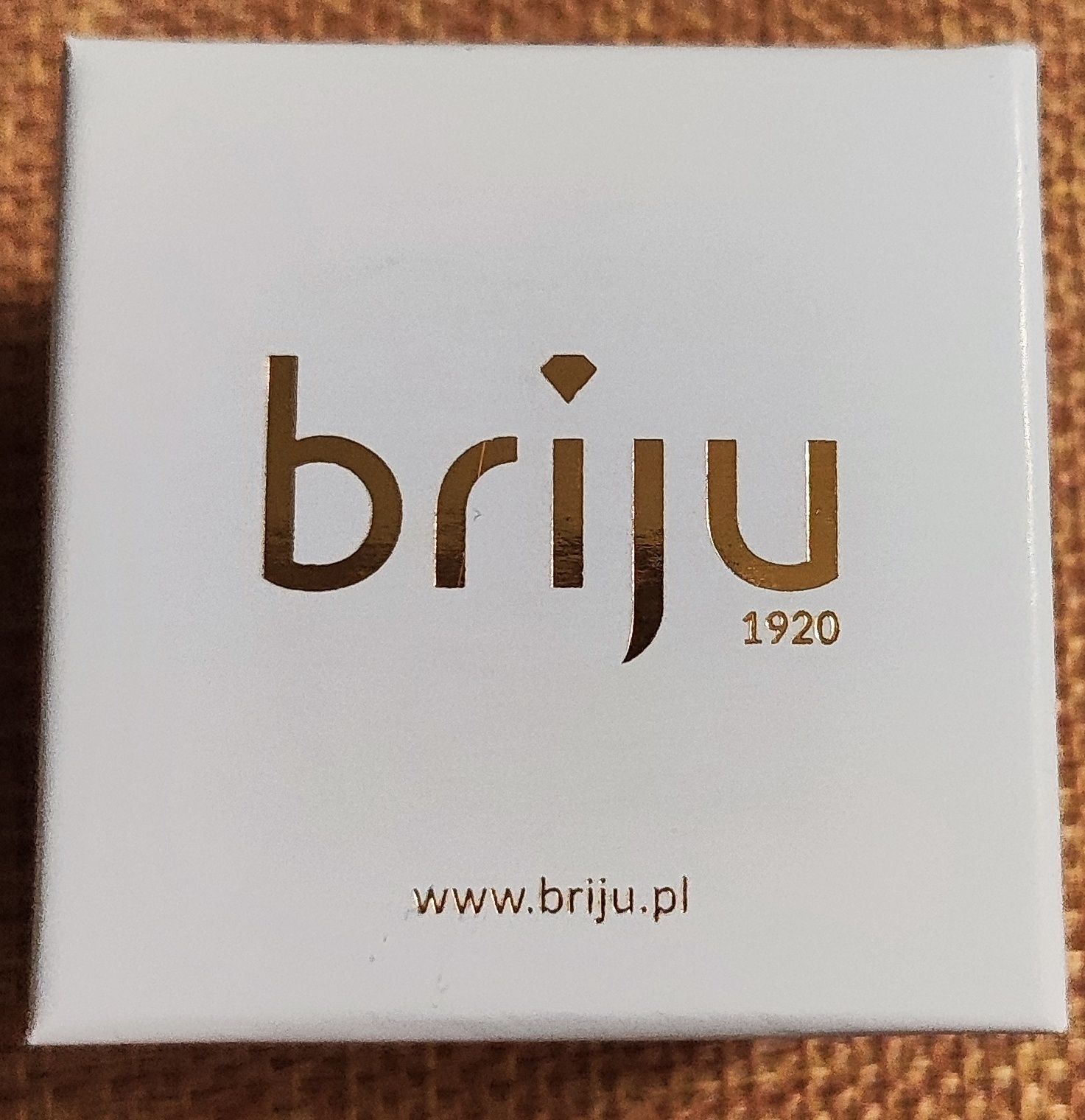 Krzyżyk srebrny z Briju. Delikatny