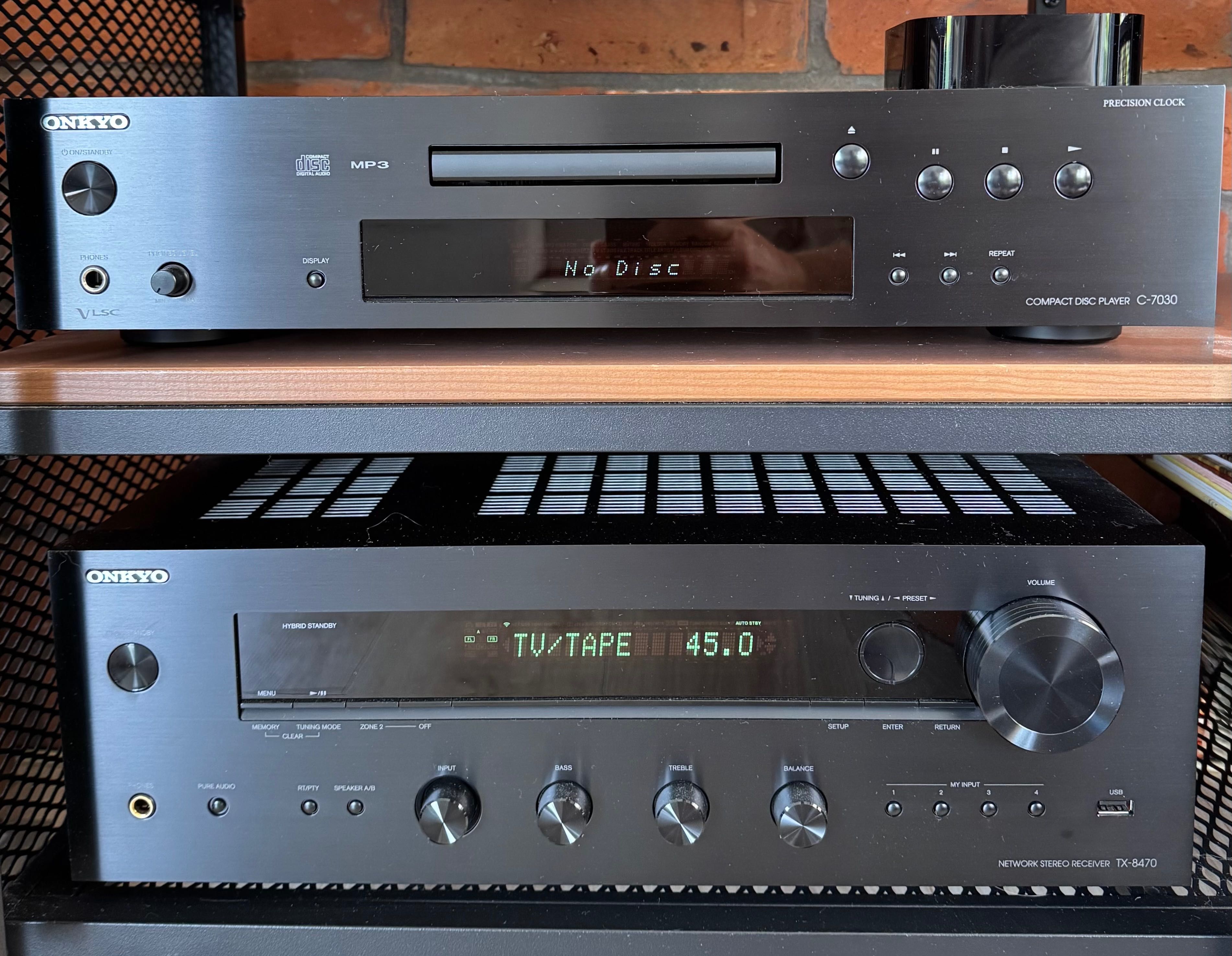 Amplituner stereo Onkyo TX-8470 wraz z CD Onkyo C-7030
