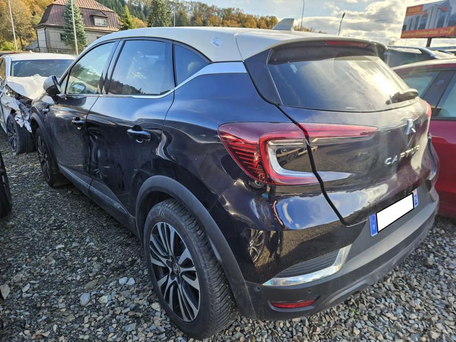 Renault Captur 1.5 DCI  automat INITIALE PARIS  2020 rok  uszkodzony
