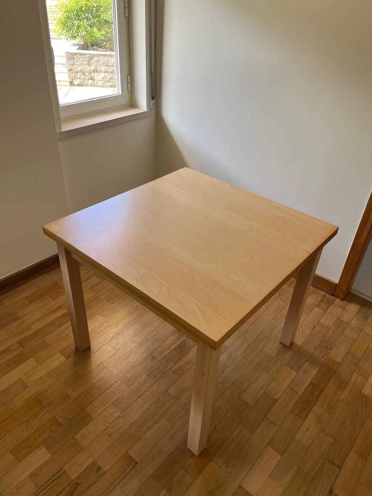Mesa de jantar extensível IKEA