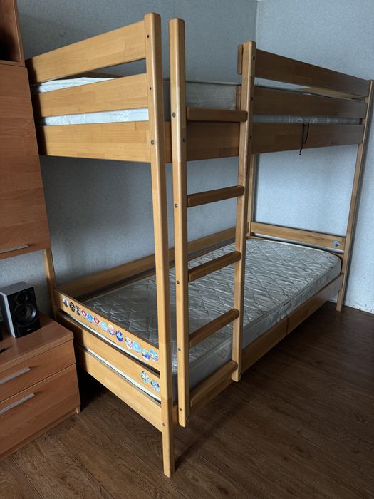 Двухъярусная деревянная кровать 90×200 с матрасами