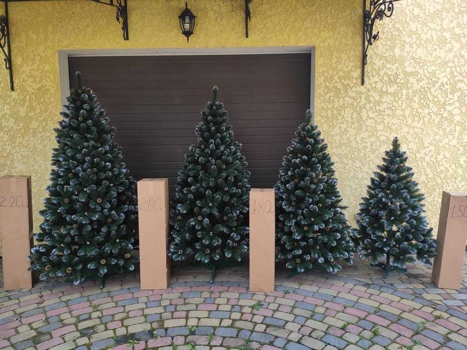 ТОП‼️Штучна ялинка "Кармен" з золотими/срібними ягідками.