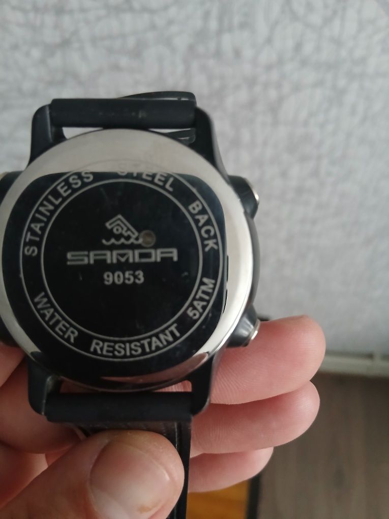 Продам годинник чоловічий