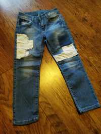 Jeansy spodnie 116 122 łaty naszywki
