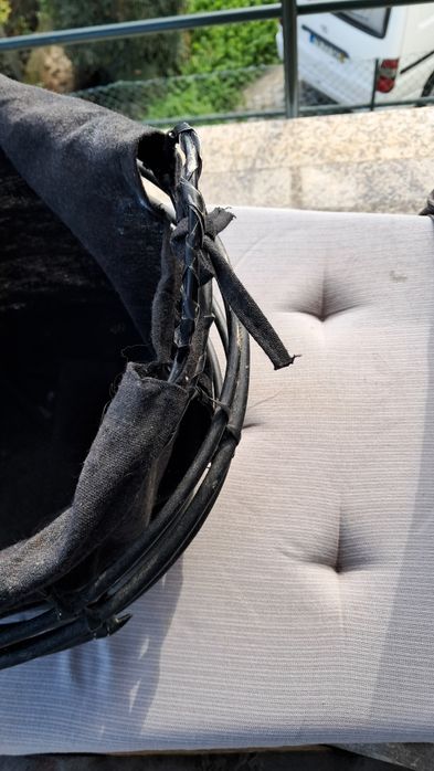 Cesto em verga preto revestido com tecido preto