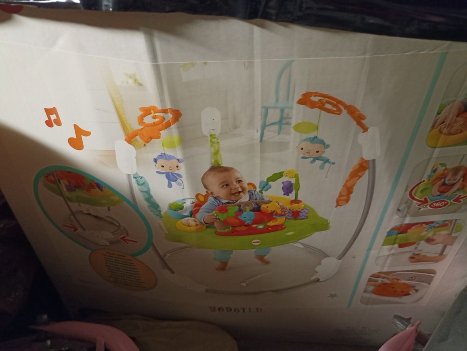 FISHER-PRICE CHM91 Kolorowy skoczek z dźwiękami Wesoła dżungla Jumpero