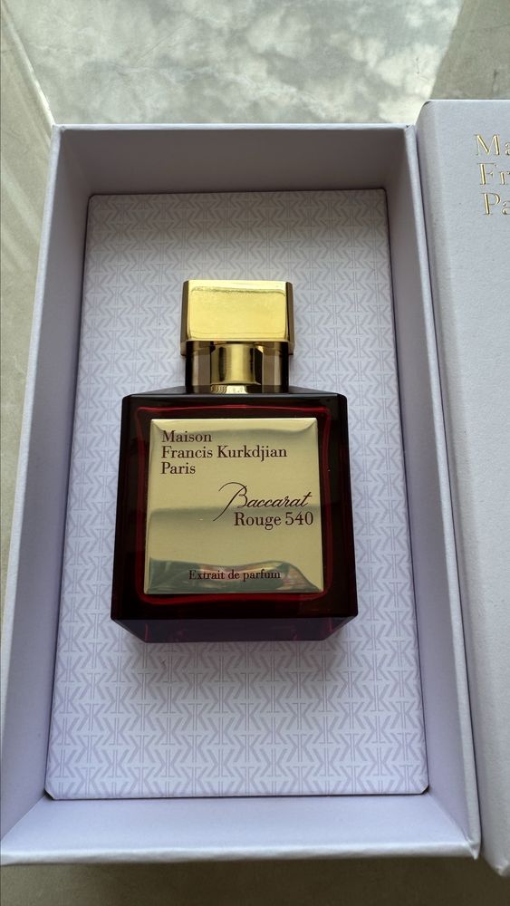 Maison Francis Kurkdjian Paris Baccarat Rouge оригінал цум