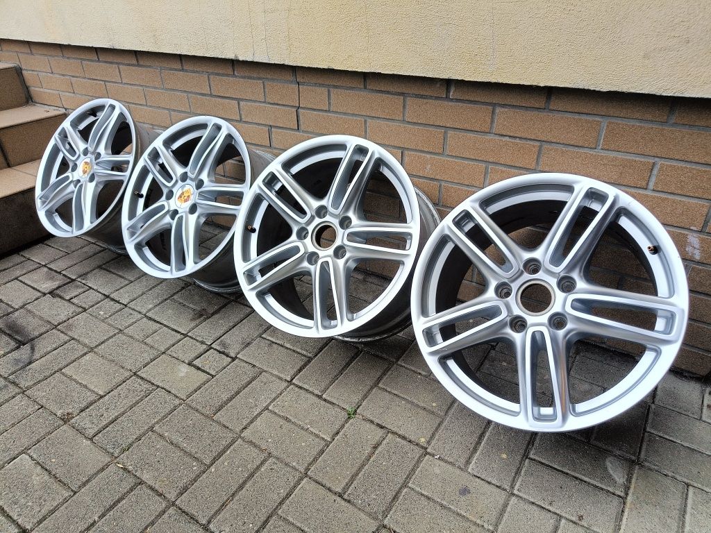 Felgi Aluminiowe 19 Cali 5x130 9/10J ET60/61 - Porsche Panamera Turbo