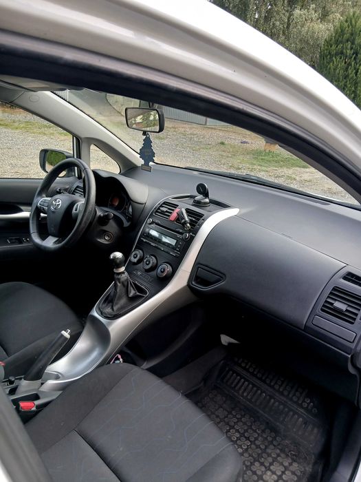 Toyota Auris 2010