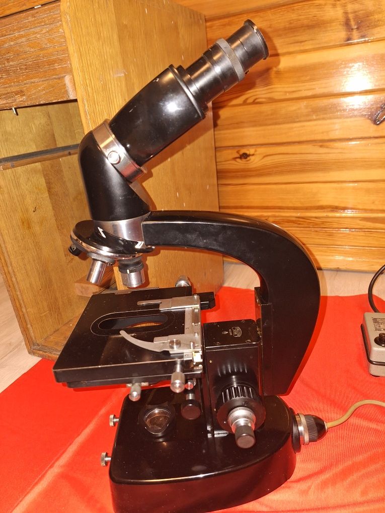 Mikroskop Zeiss Jena.