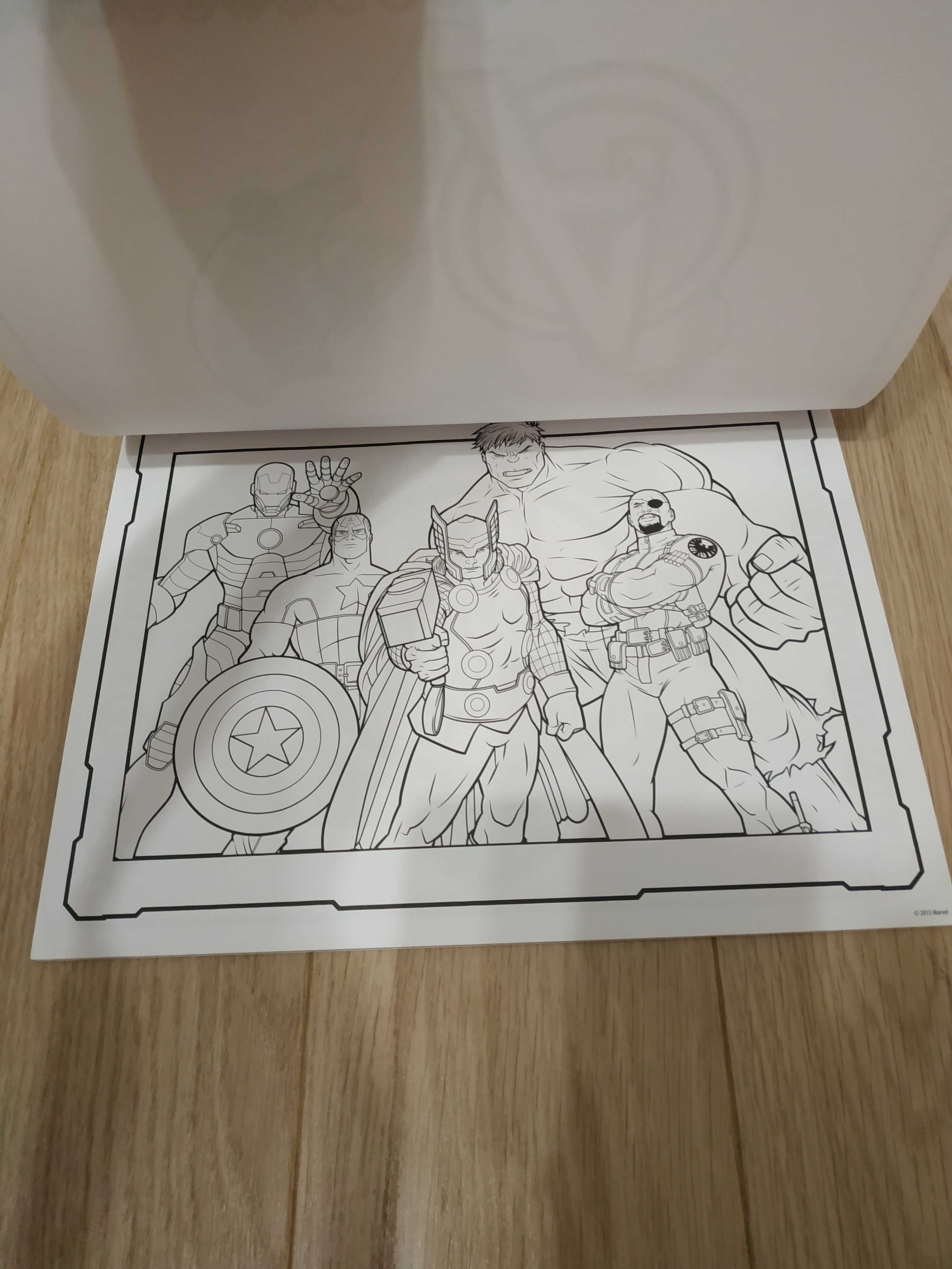 Plakaty malowanki kolorowanki AVENGERS - wielkie plakaty